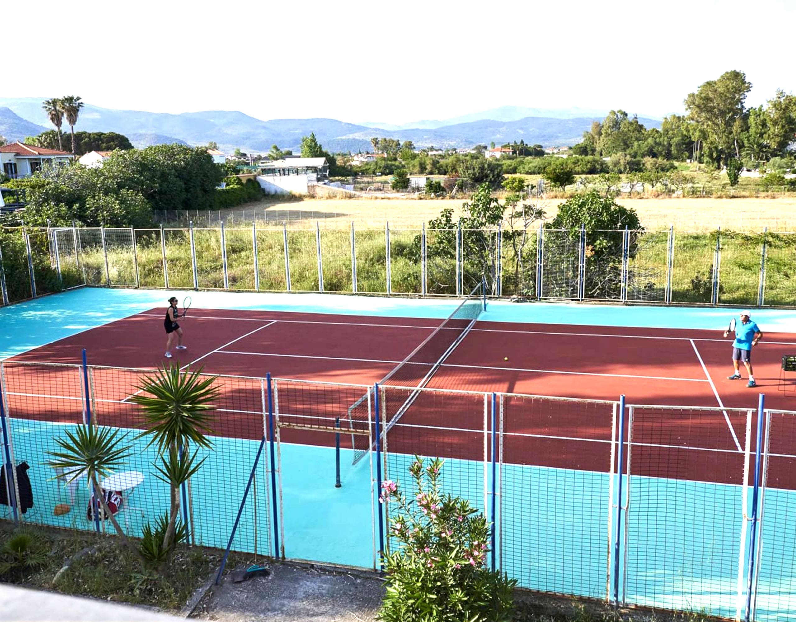 Skala Kallonis 3-Star Beachfront Hotel – Tennis Court Outdoor tennis court with surrounding greenery and open views, Skala Kallonis, Lesvos, Greece