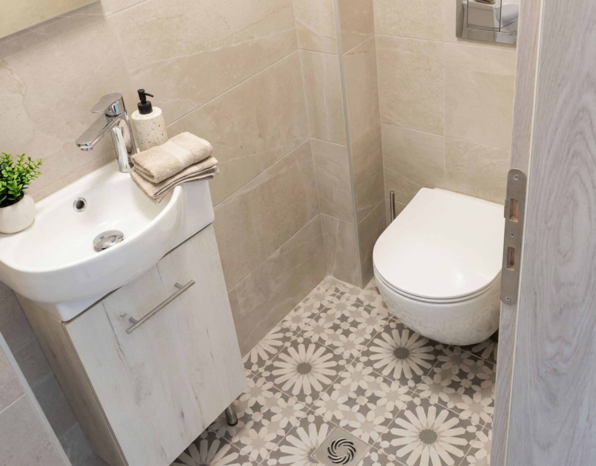 Guest WC (5th Floor) Modern guest WC on the 5th floor with shower area in a newly built duplex maisonette
